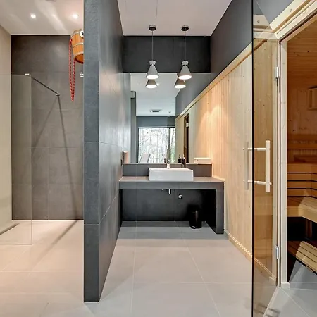 Seaside Baltica Tower With Gym, Sauna & Parking Apartmán *