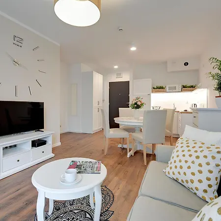 Apartment Seaside Baltica Tower With Gym, Sauna & Parking