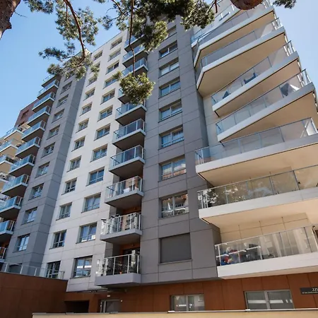 Апартаменты Seaside Baltica Tower With Gym, Sauna & Parking Гданьск