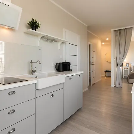 Apartment Seaside Baltica Tower With Gym, Sauna & Parking *